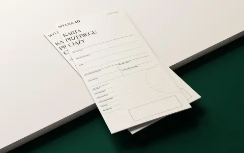 Karta przebiegu ciąży z gabinetu MYLNA 40, gotowa do wypełnienia.