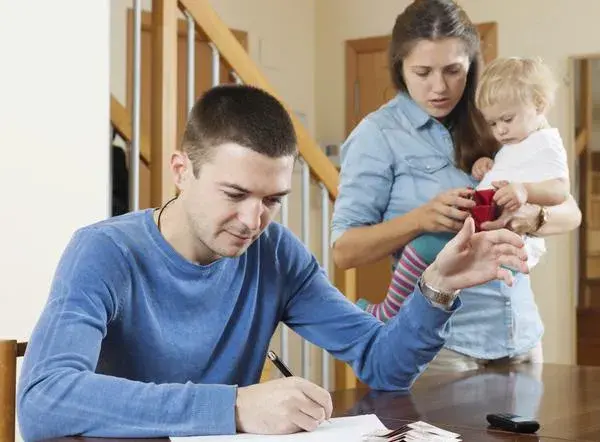 Opiekunka z MOPS dla rodzin z dziećmi: Jak uzyskać wsparcie?