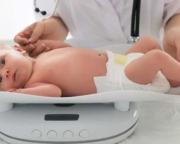 Waga miesięcznego dziecka: Kiedy jest OK, a kiedy do lekarza?