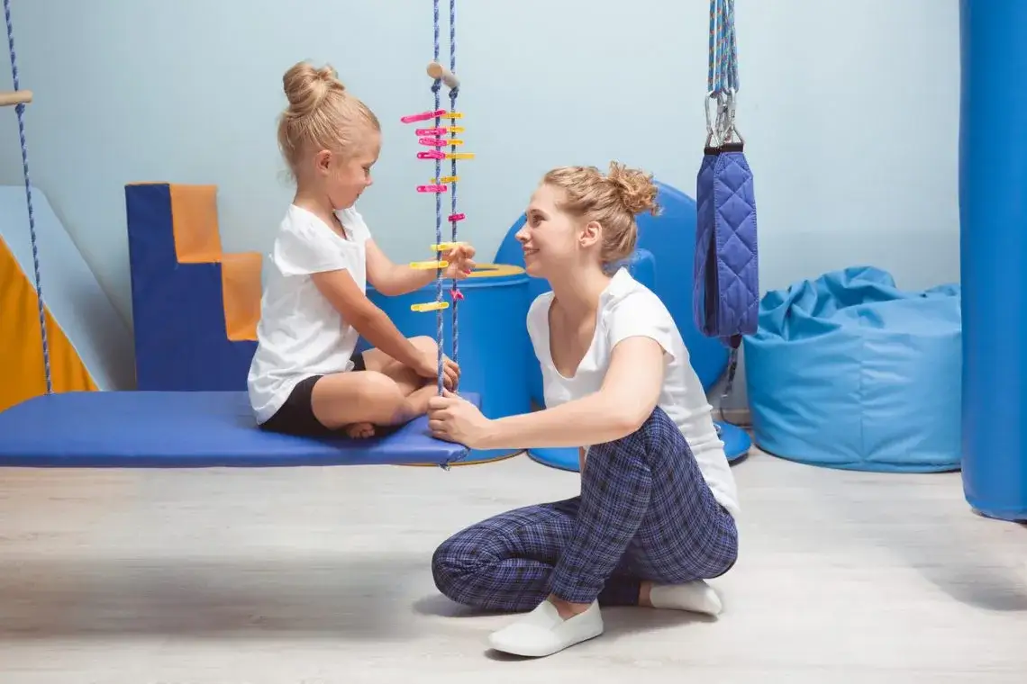 dziecko autyzm terapia rehabilitacja